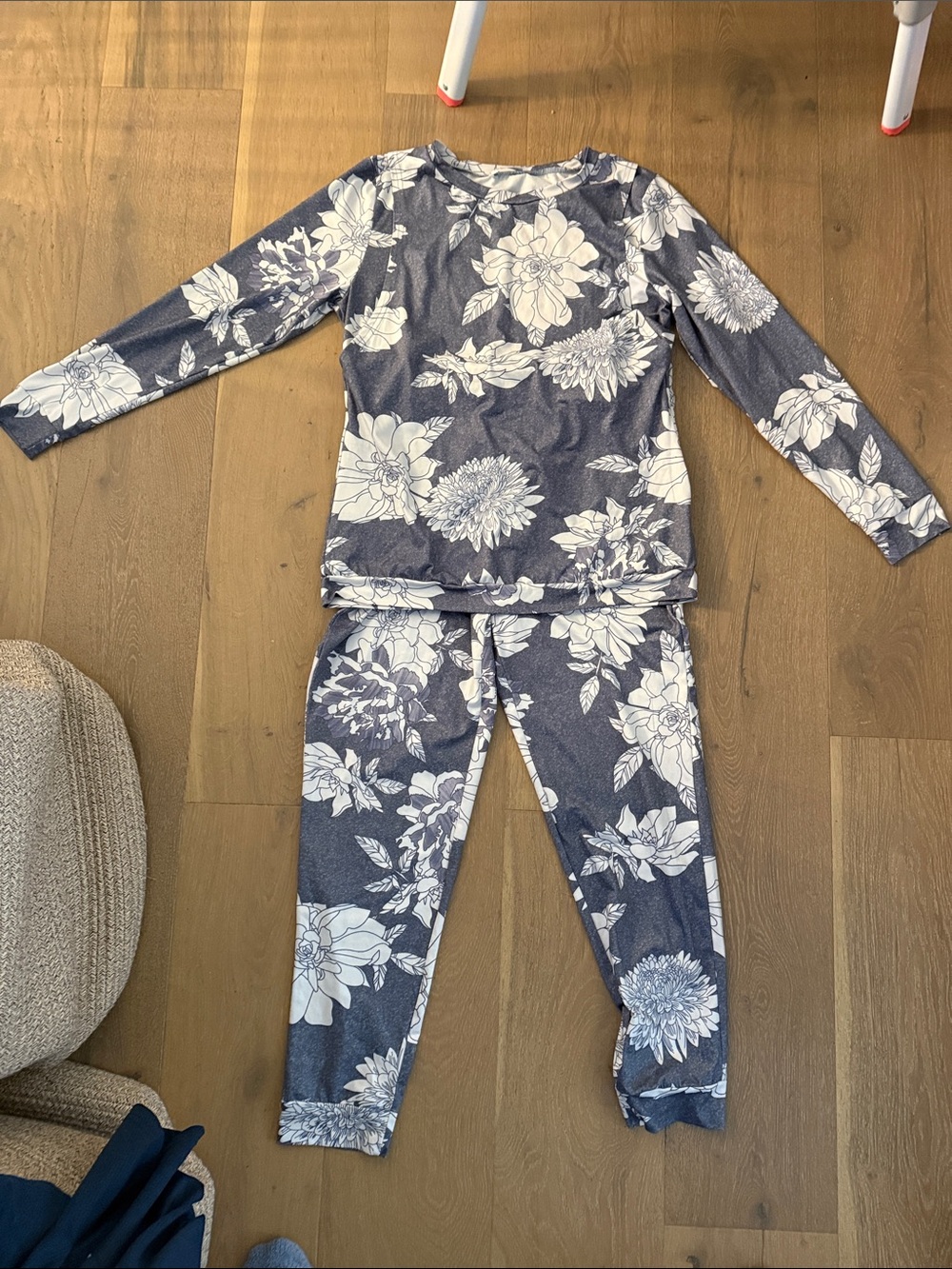Nursing and Maternity Floral Long Sleeve Pajama Set - Blue and White